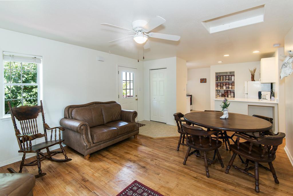Virginia City Inn Ngoại thất bức ảnh