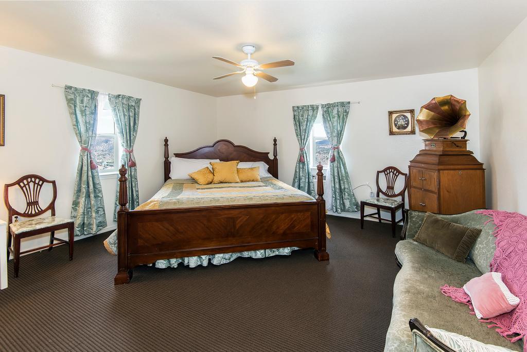 Virginia City Inn Ngoại thất bức ảnh